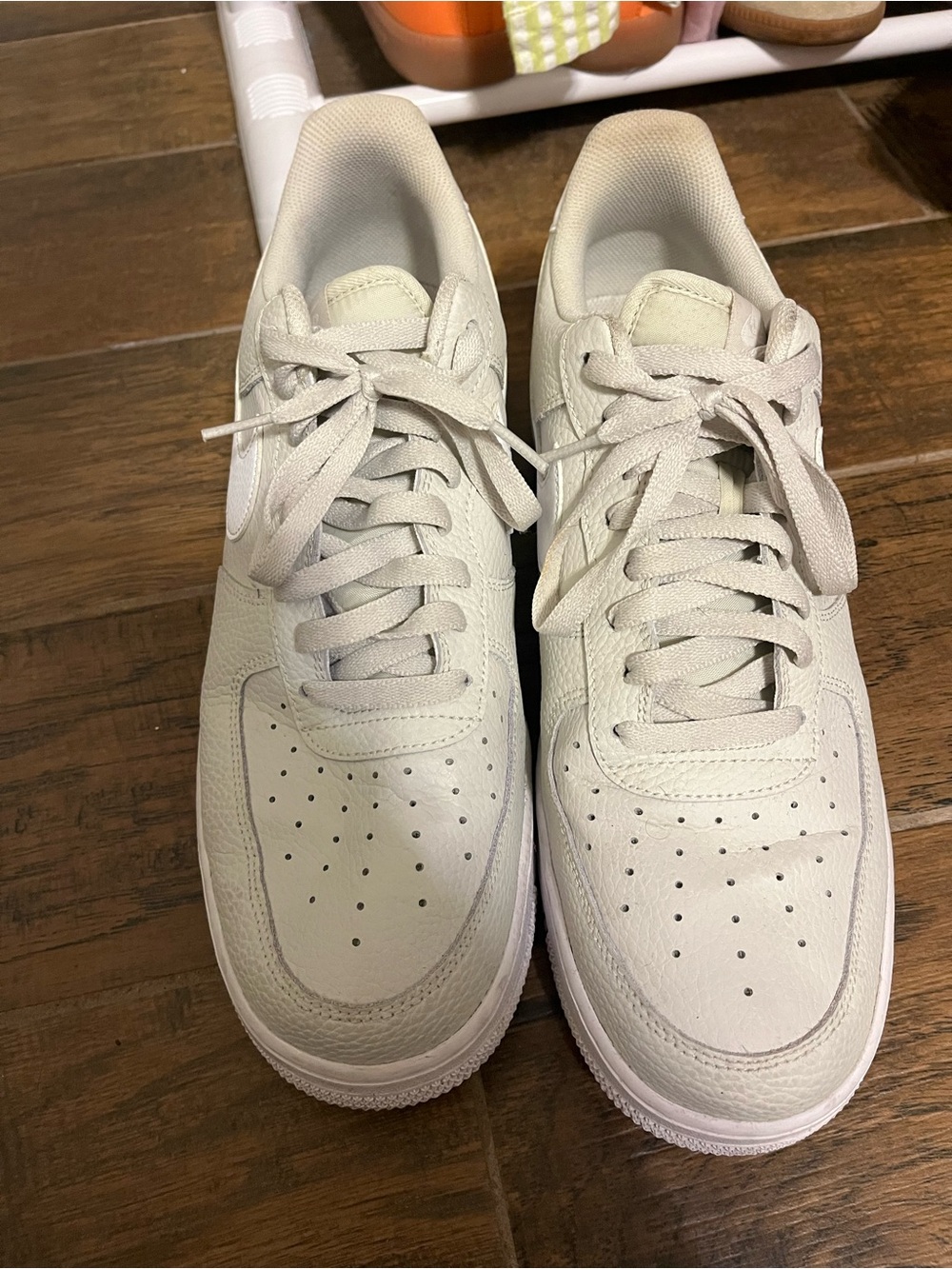 Nike Low-Top Sneakers in Off-White